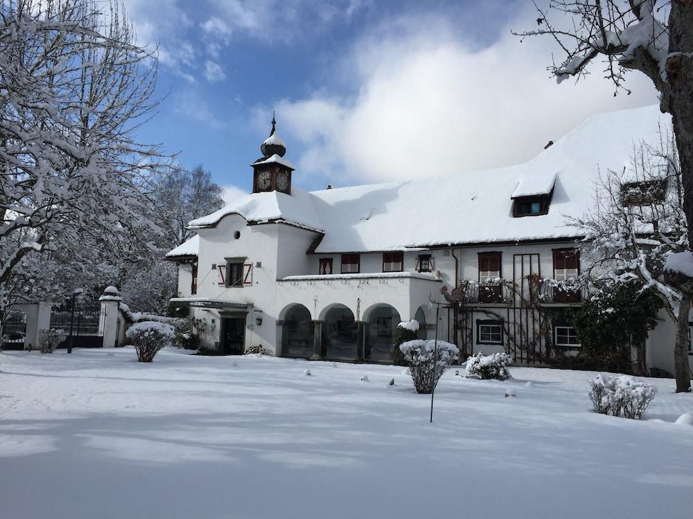 Hotel Schloss Leonstain Portschach am Woerthersee Exterior photo